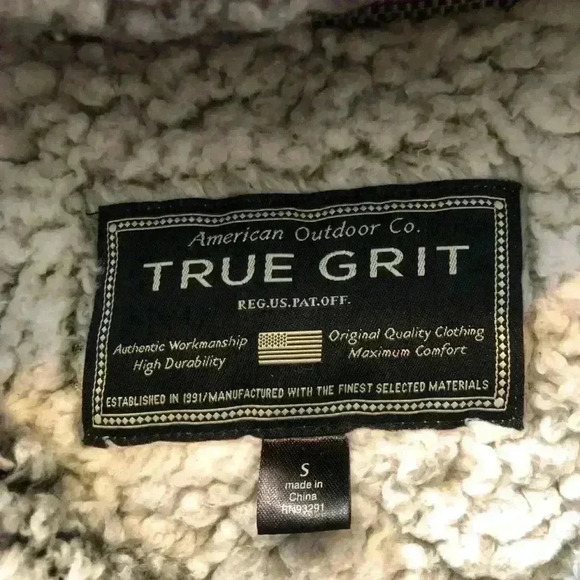 True Grit Sherpa half zip pullover size small. - Picture 2 of 3